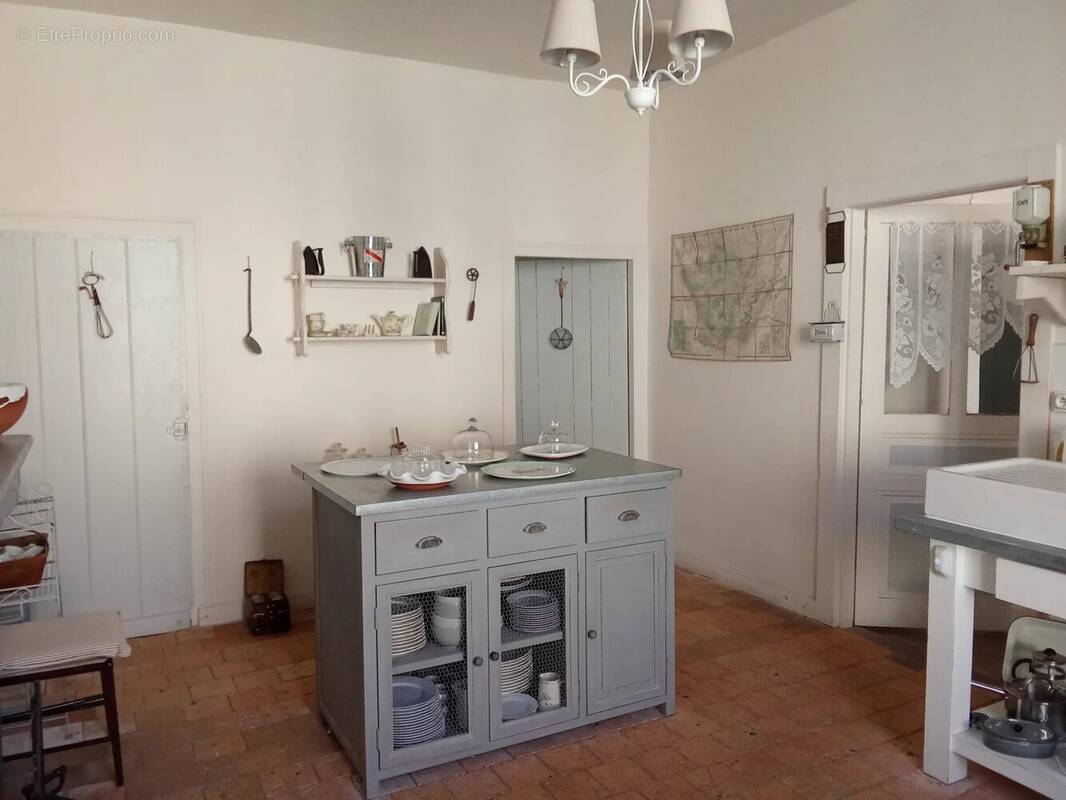 Maison à LUSSAC-LES-EGLISES