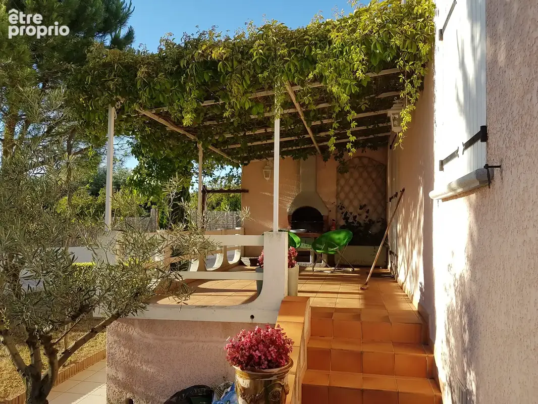 Maison  avec jardin paysagé, terrasses et piscine - photo 2