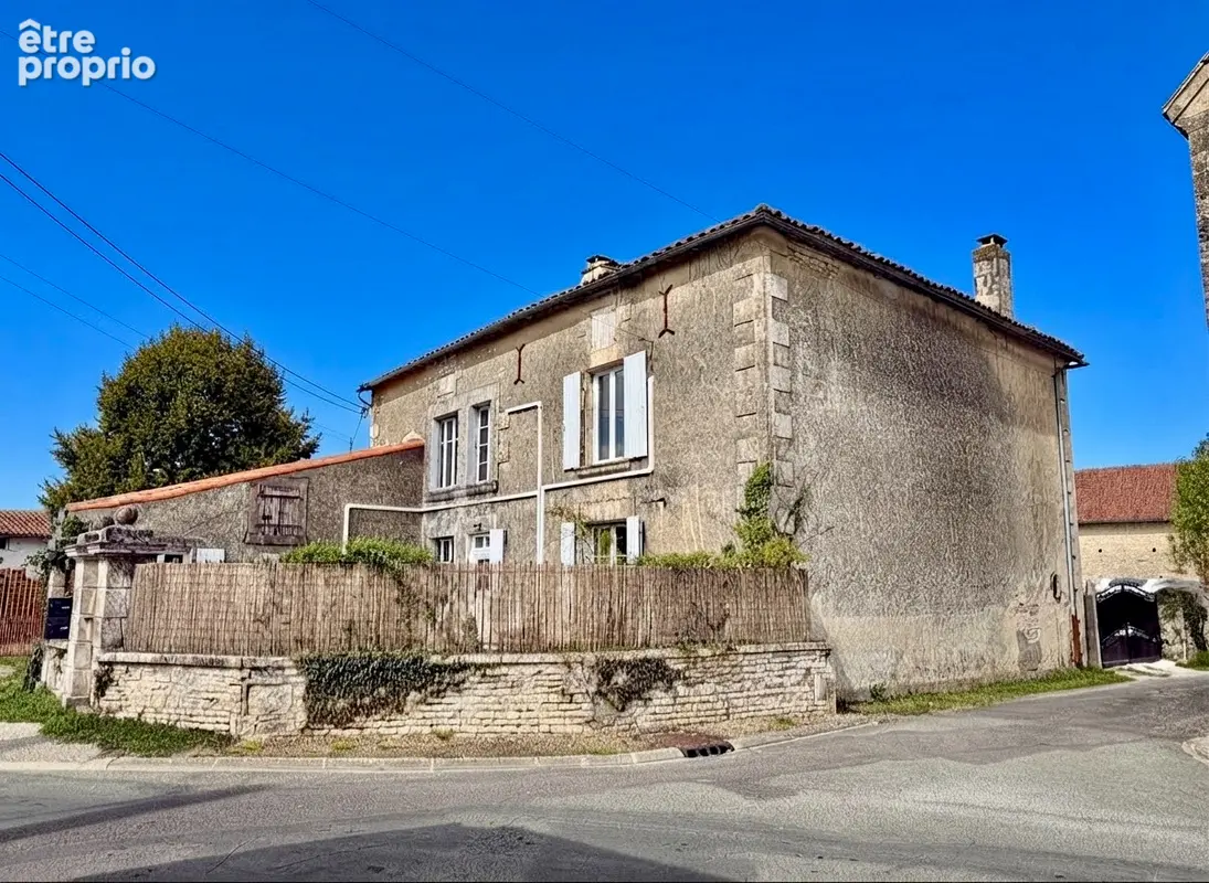 Photo Maison à Paizay-Le-Chapt au prix de 299 900€