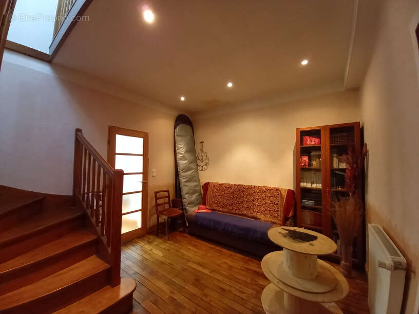 MAISON  années 30 3/4 chambres Gare sud - photo 7