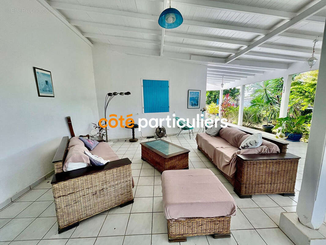 Maison à BAIE-MAHAULT