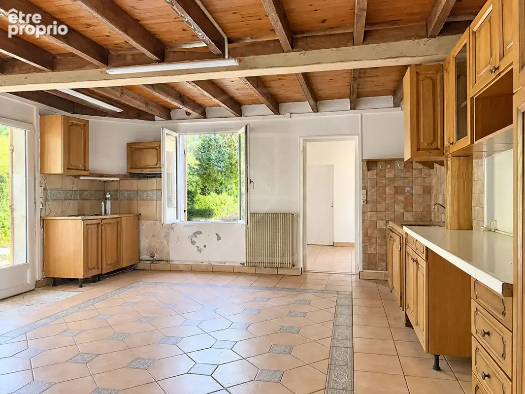 Maison en pierre dans un village en bord de rivière - photo 9