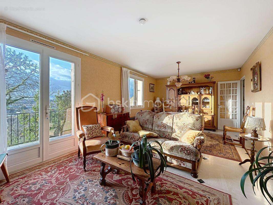 Maison à CORBEIL-ESSONNES