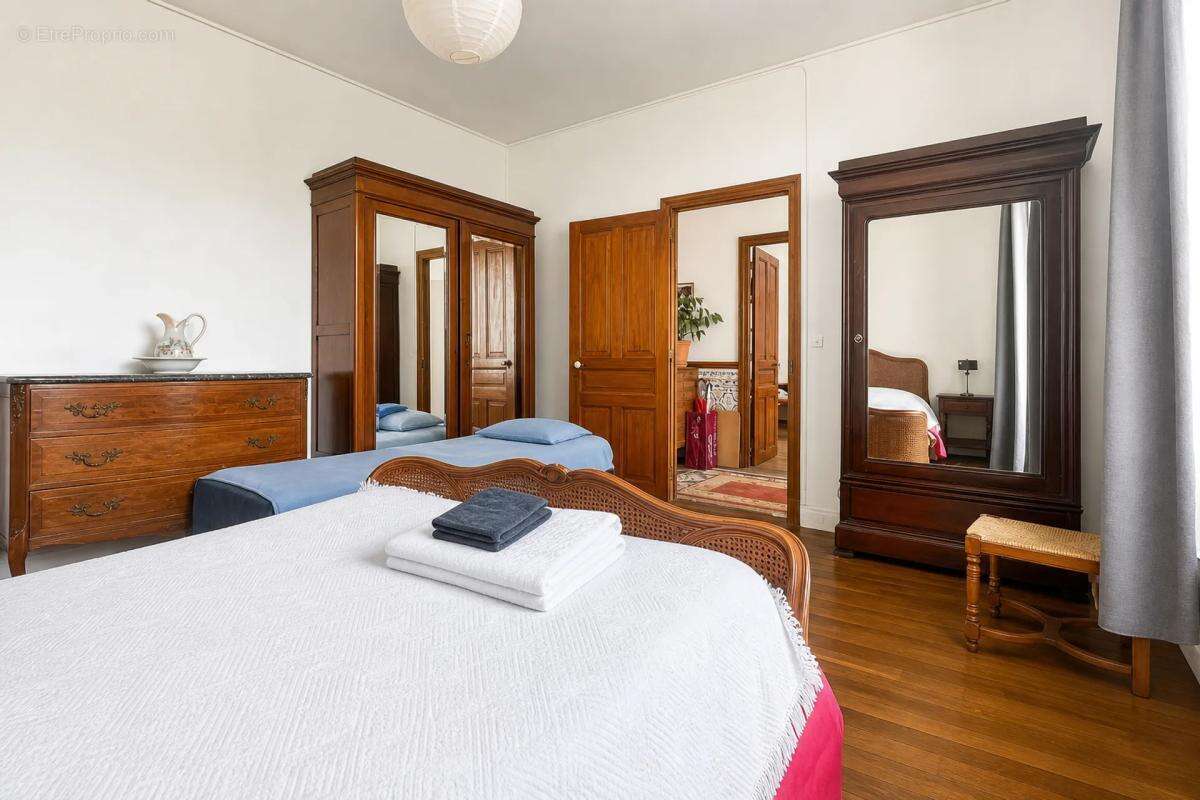 A saisir somptueuse maison de 8 pièces de 201 m² à Auxy !! - photo 22