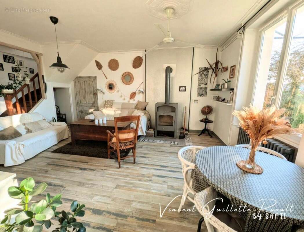 Maison 143 m² à Brains  - photo 4