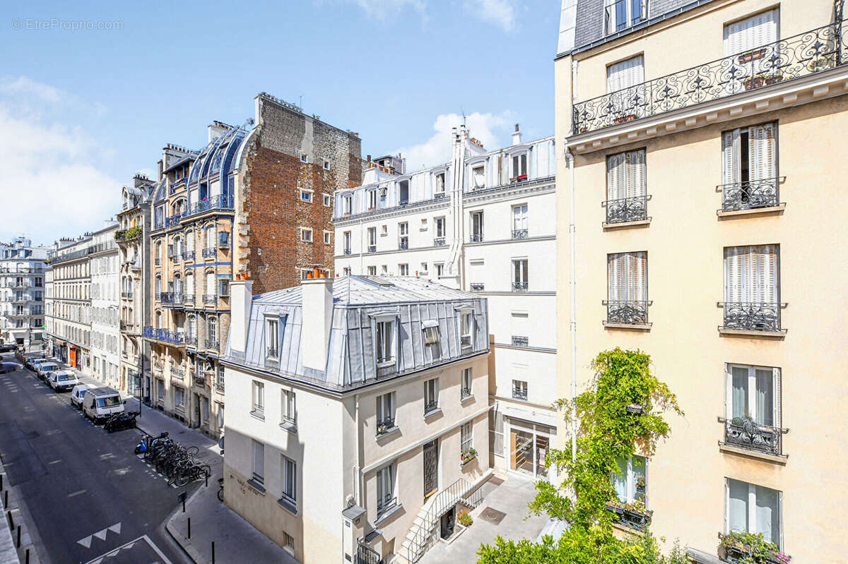 Appartement à PARIS-17E
