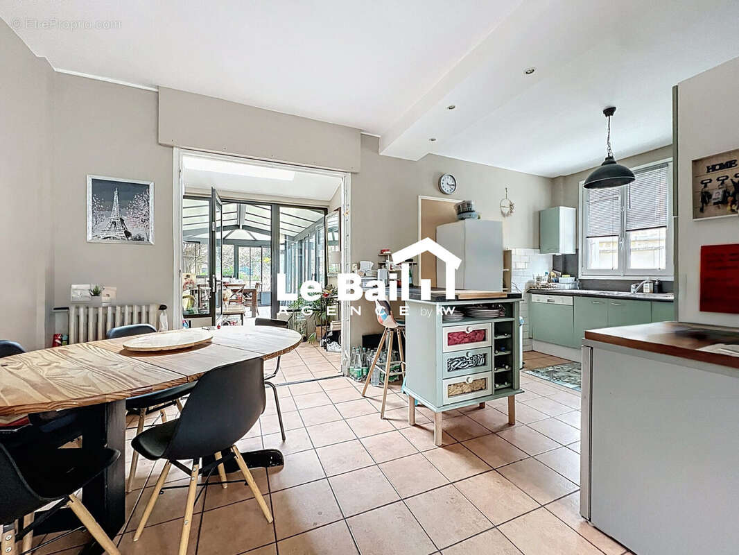 Maison 152 m² à Osny  - photo 3