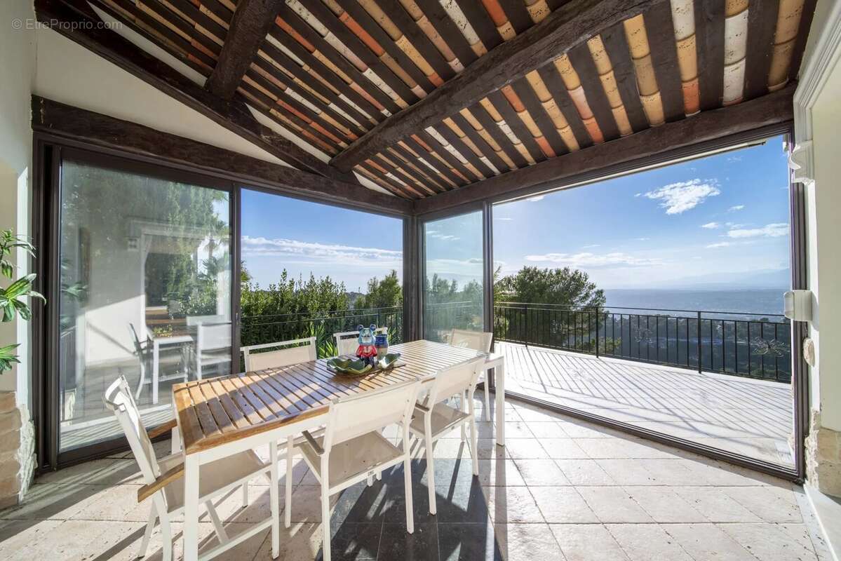 Mont leuze – villa 308 m² sur terrain de 2 550 m² – vue panoramique mer & montagnes - photo 9