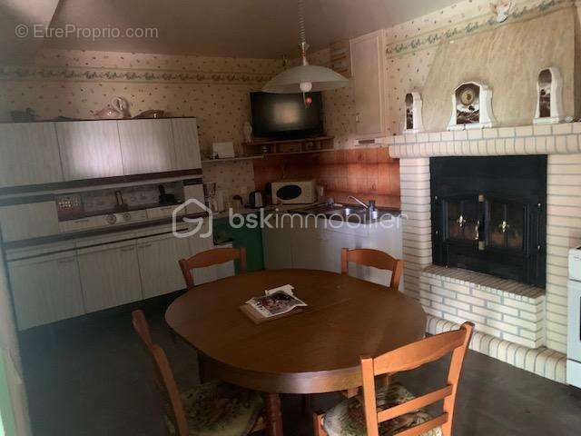 Maison à SAINT-HILAIRE-DU-MAINE