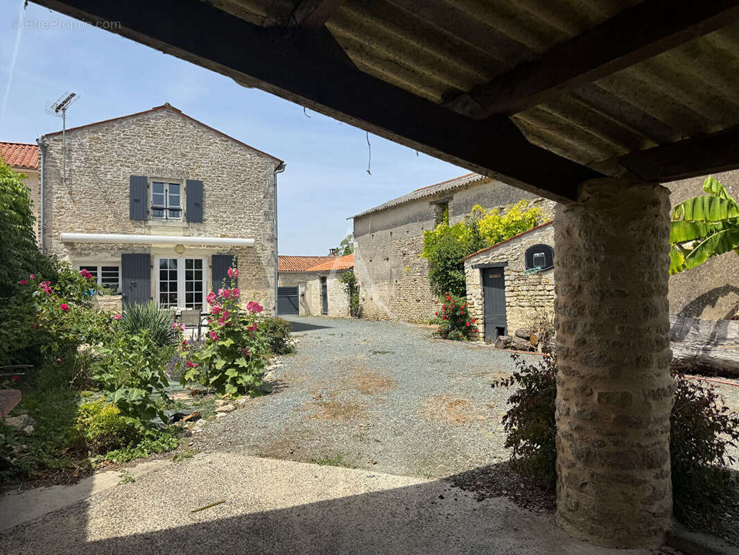 Maison VOUILLE LES MARAIS - 5 pièce(s) - 109 m2 - photo 2