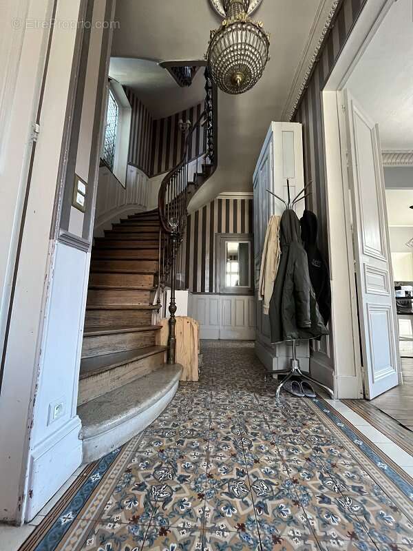 Maison 220m² à fère-champenoise - photo 4