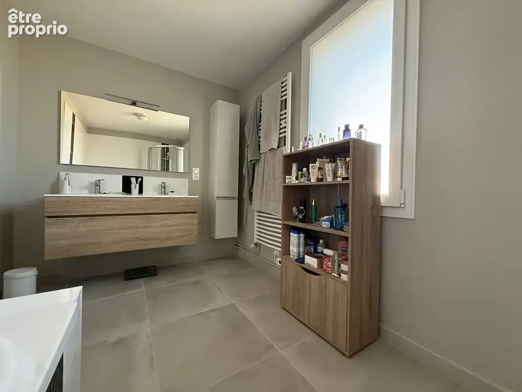 Maison rénovée de 96 m2 avec jardin de 362 m² Proche commerces - photo 8