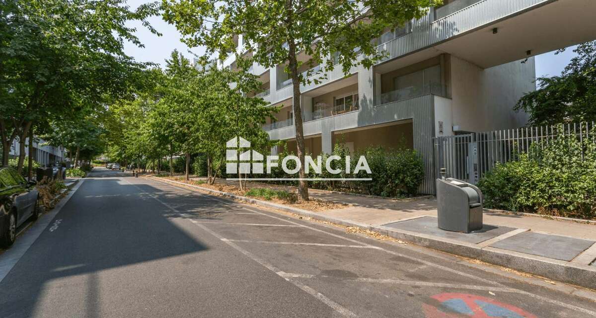 MASSY ATLANTIS – Appartement T3 COGEDIM avec une grande terrasse & parking, à 2 pas de la Gare TGV/RER ! - photo 17