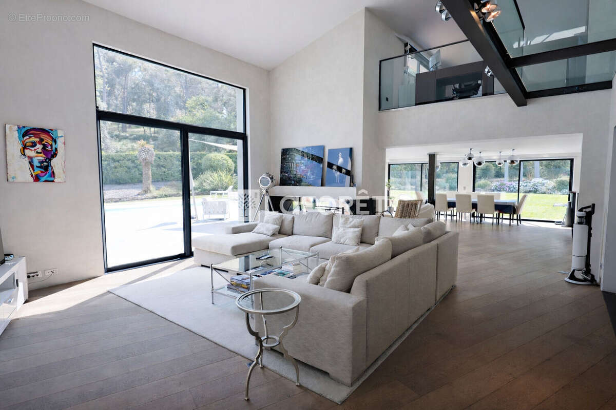 Maison à MOUGINS