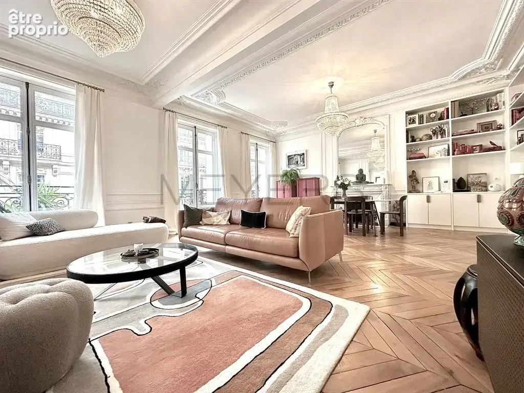 Paris 17ème -   Plaine Monceau, Wagram/Courcelles – 6 Pièces de 180m² - photo 7