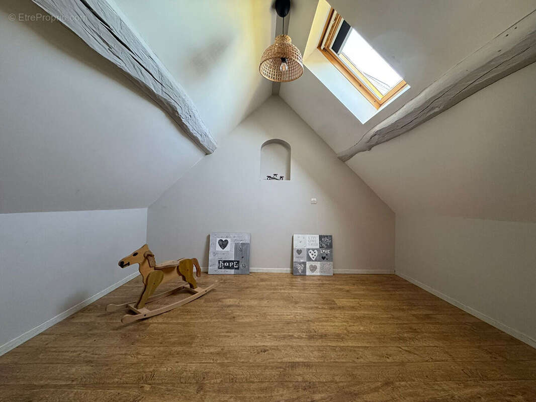 Maison à NEUVILLE-AUX-BOIS