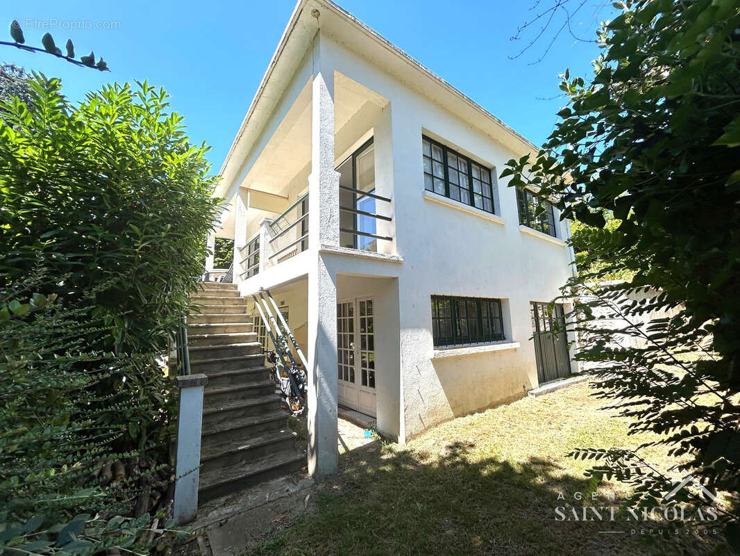 Maison à MEULAN