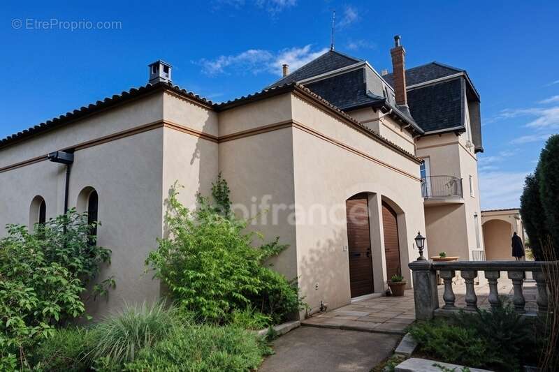 Maison à MAURS
