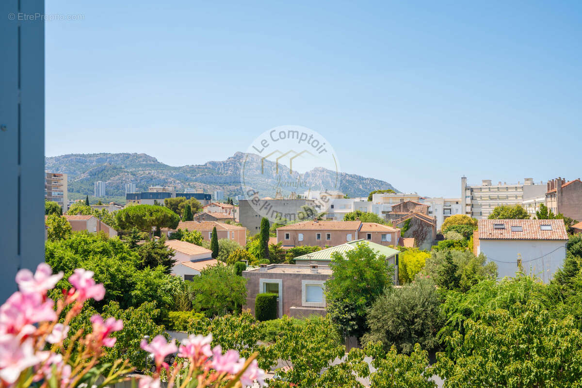Saint anne: type 3 en dernier etage avec terrasse plein ciel - photo 12