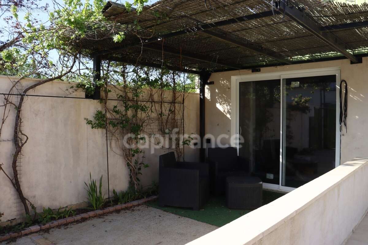 Maison de 116 m² - 4 chambres - proche services à pieds - garage -piscine - photo 4