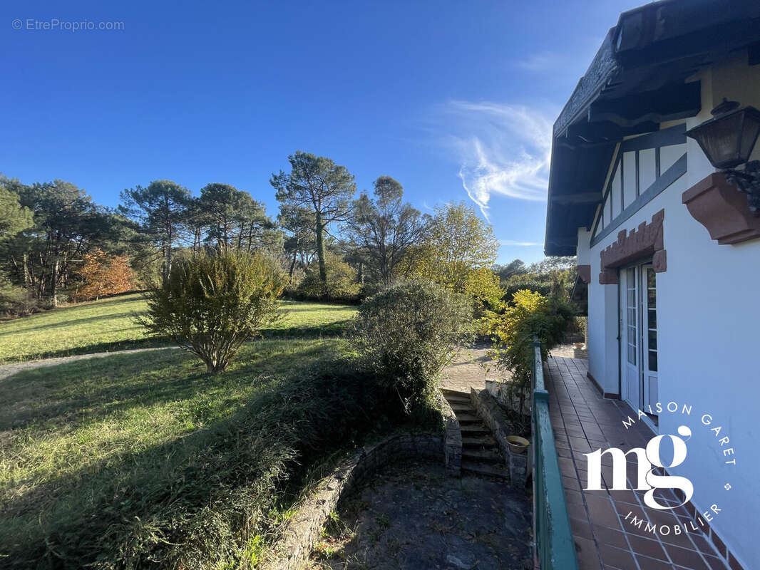 Maison 270 m² à Bidart  - photo 4