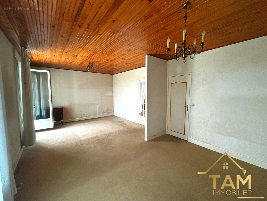 Maison à SAINT-CYR-L&#039;ECOLE