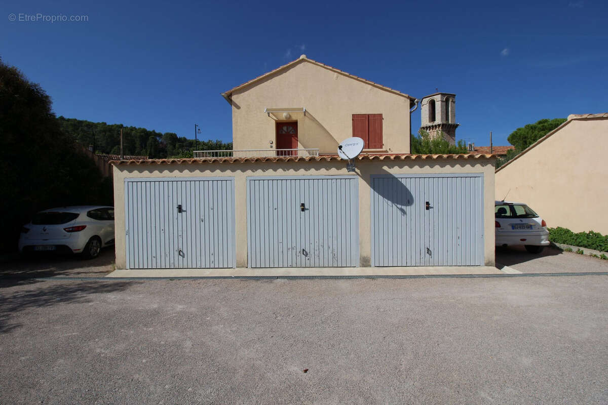 Appartement à LE LUC