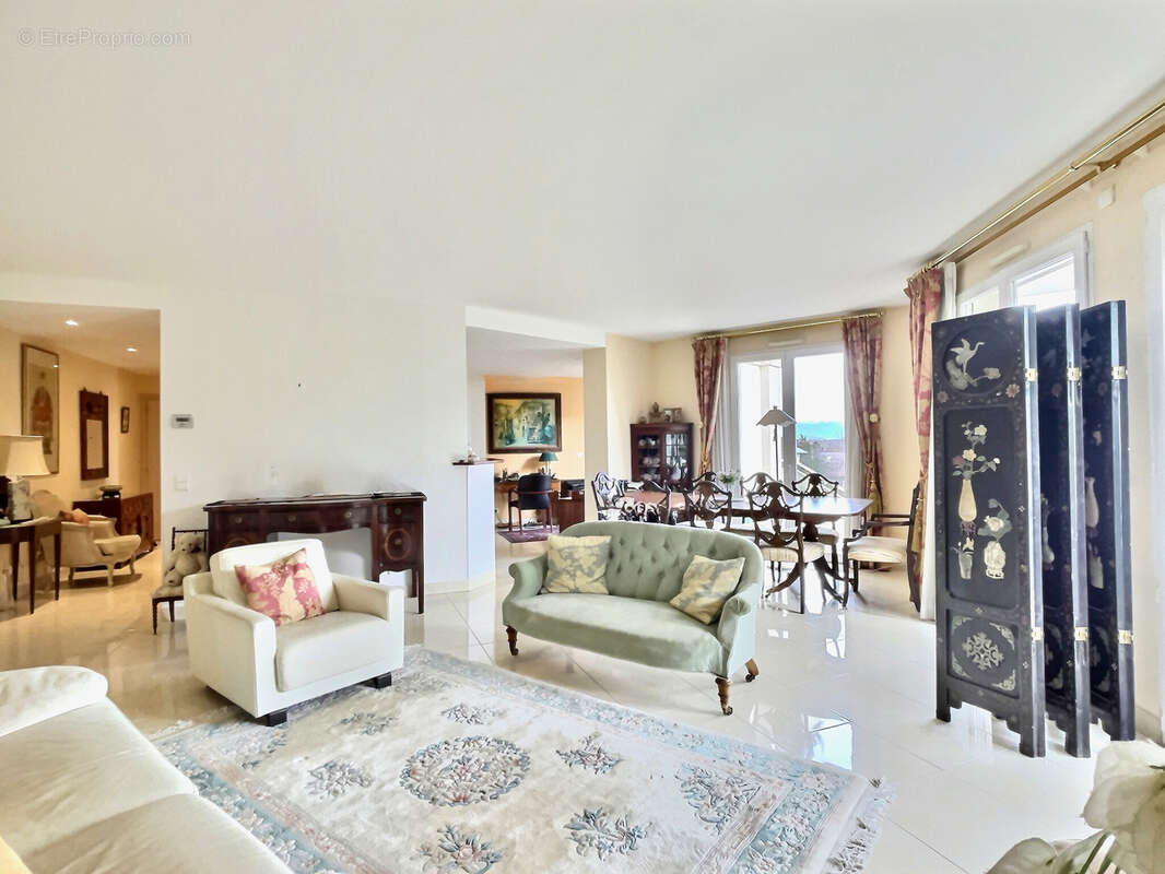 Appartement à DIVONNE-LES-BAINS