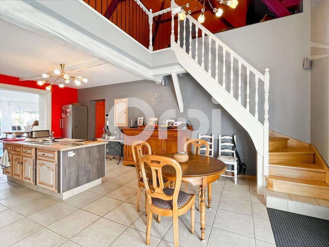 Maison à LE VAL-DAVID