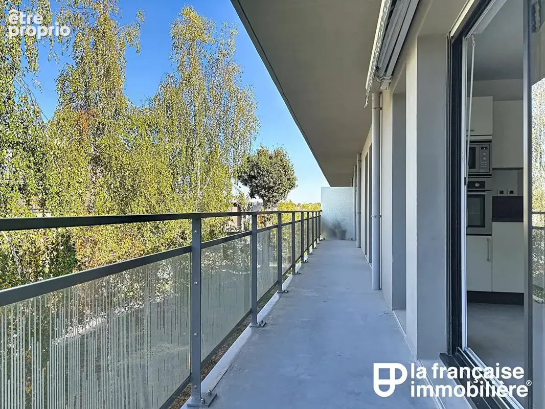 Vente appartement T4 - 78.8 m² L'HERMITAGE - 3 chambres, balcon, garage - photo 9