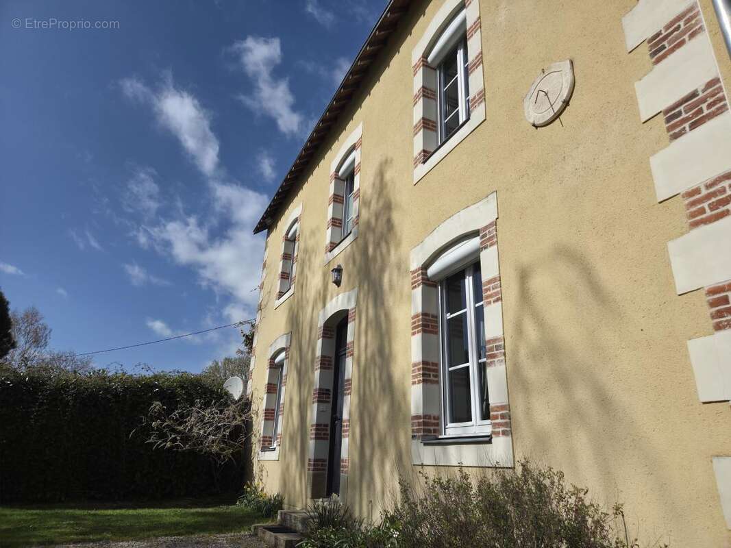 Maison 193 m² à Chateau-Gontier  - photo 2