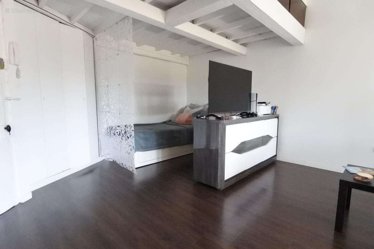 Appartement à MARSEILLE-3E
