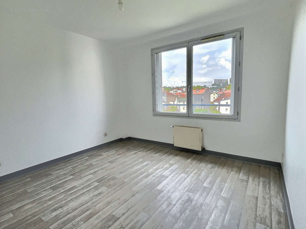 Appartement à LYON-9E