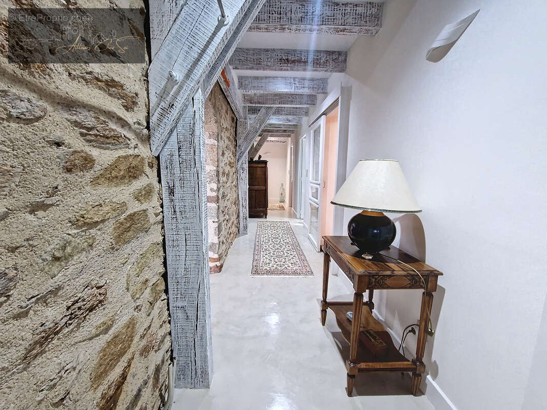 À Vendre - Maison en Pierres avec Cachet et Matériaux de Qualité - photo 15