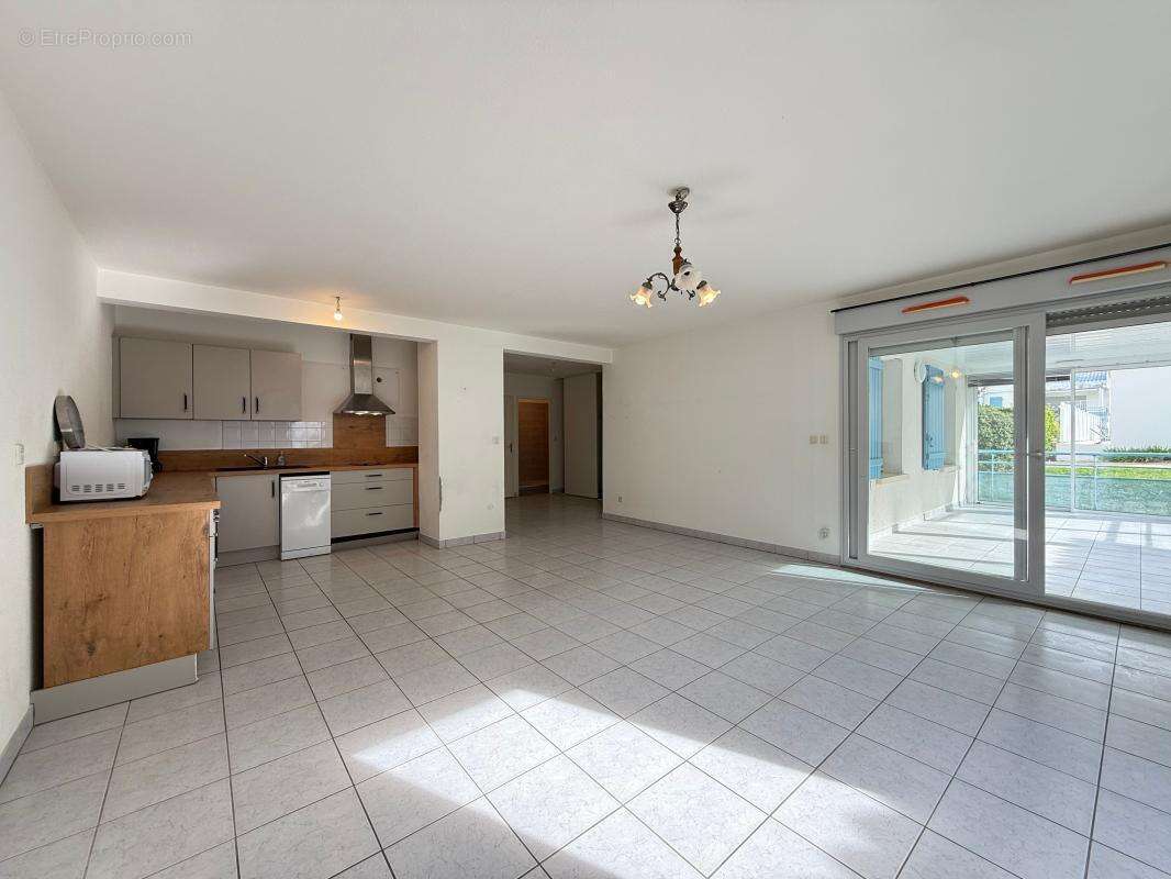 Appartement à VAUX-SUR-MER