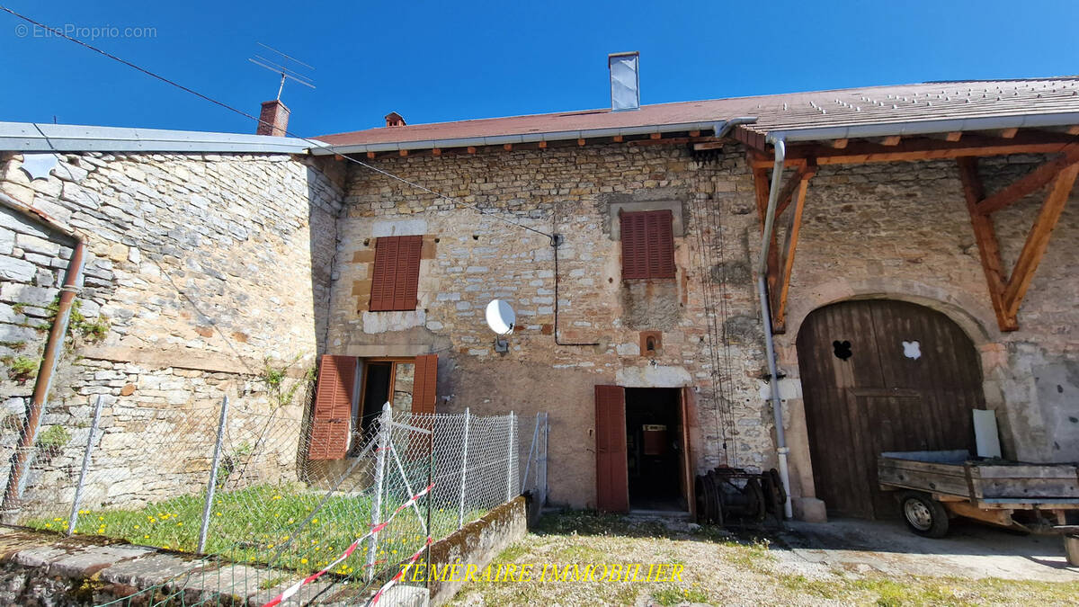 Maison à SIROD