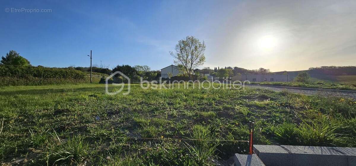 Terrain à CASTELNAUDARY