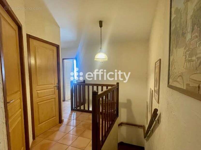 Maison à SALAISE-SUR-SANNE