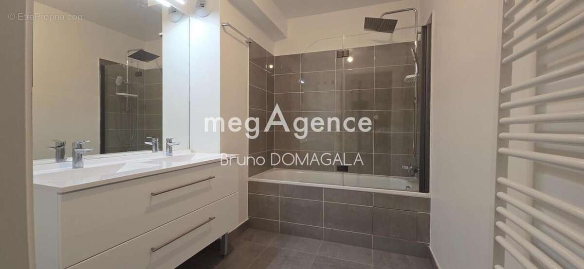 Appartement à VOISINS-LE-BRETONNEUX