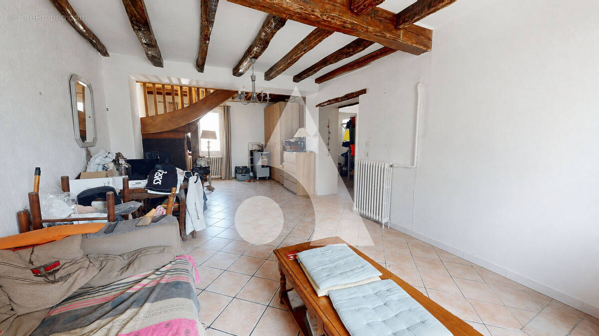 Maison à JANVILLE-SUR-JUINE
