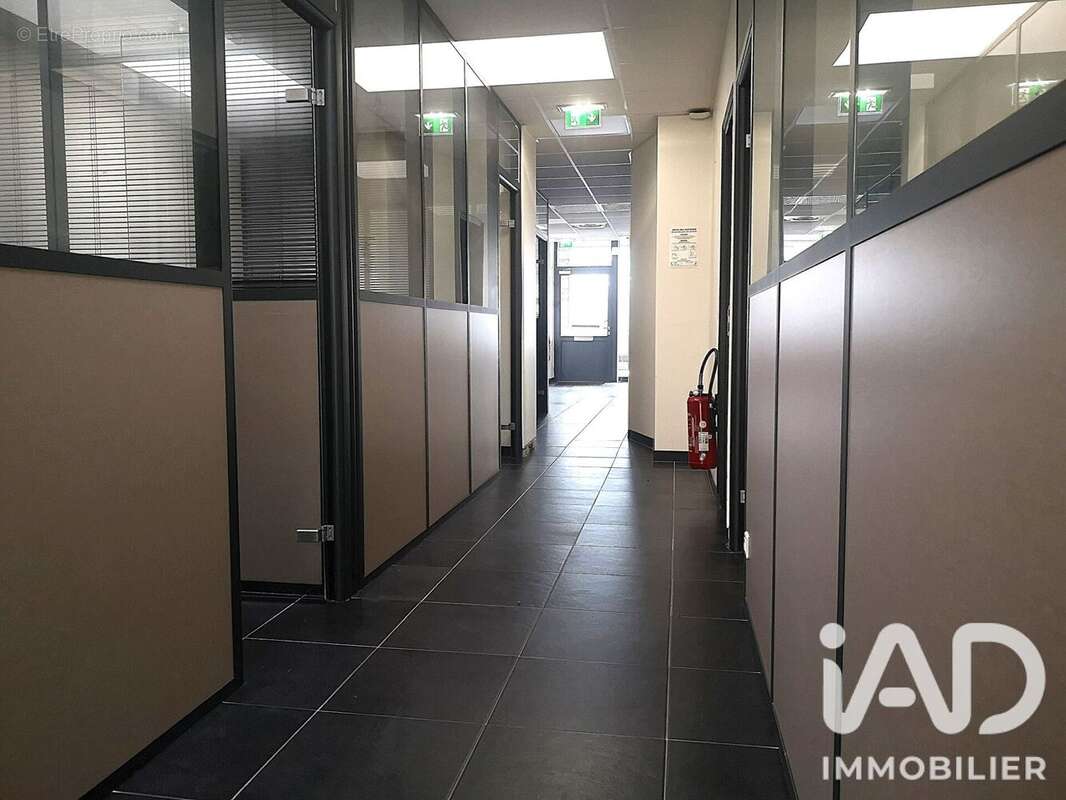 Commerce 97 m² à Quimper  - photo 9