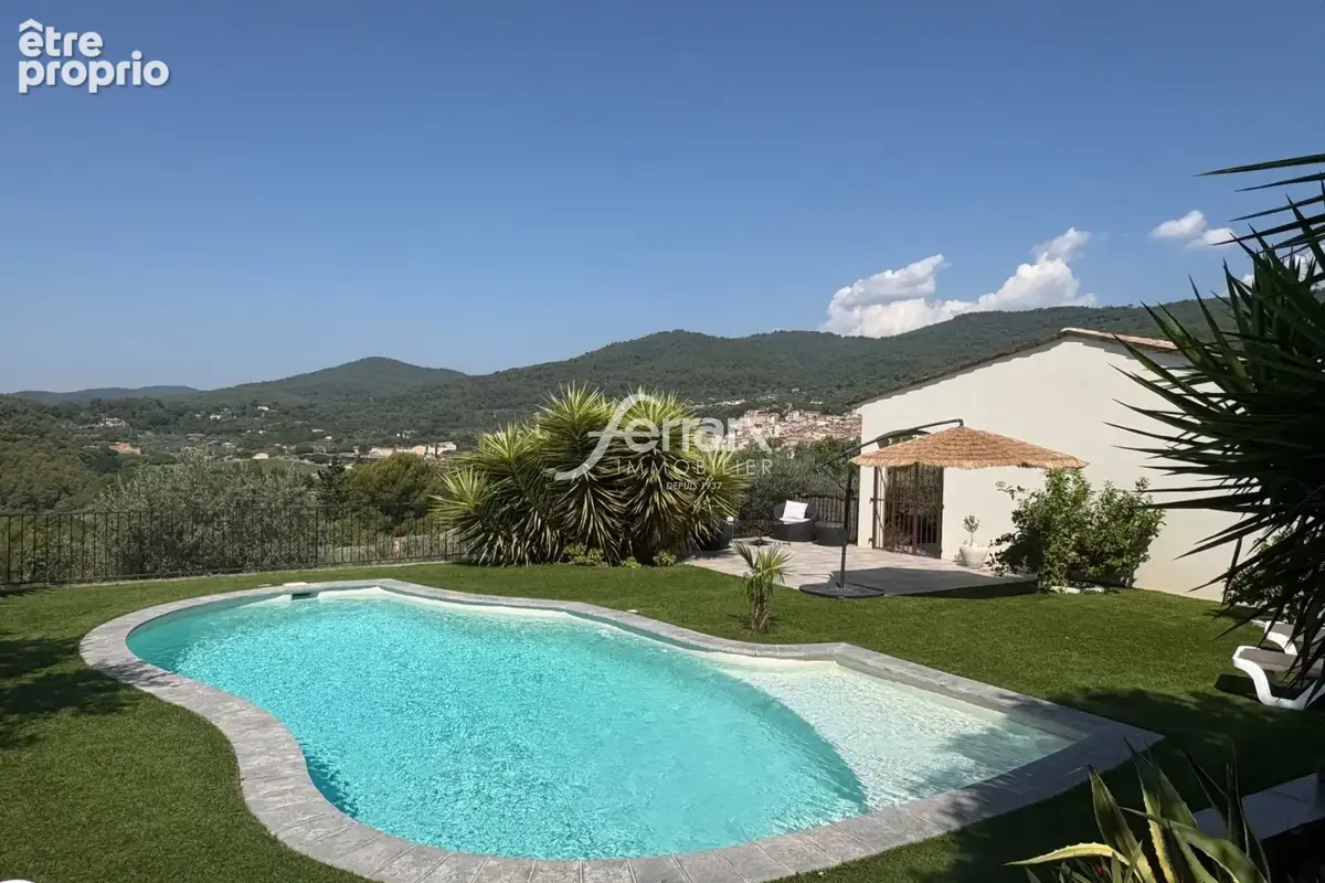 Maison 170 m² à Callas  - photo 3