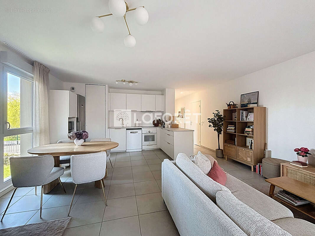 Appartement à RILLIEUX-LA-PAPE