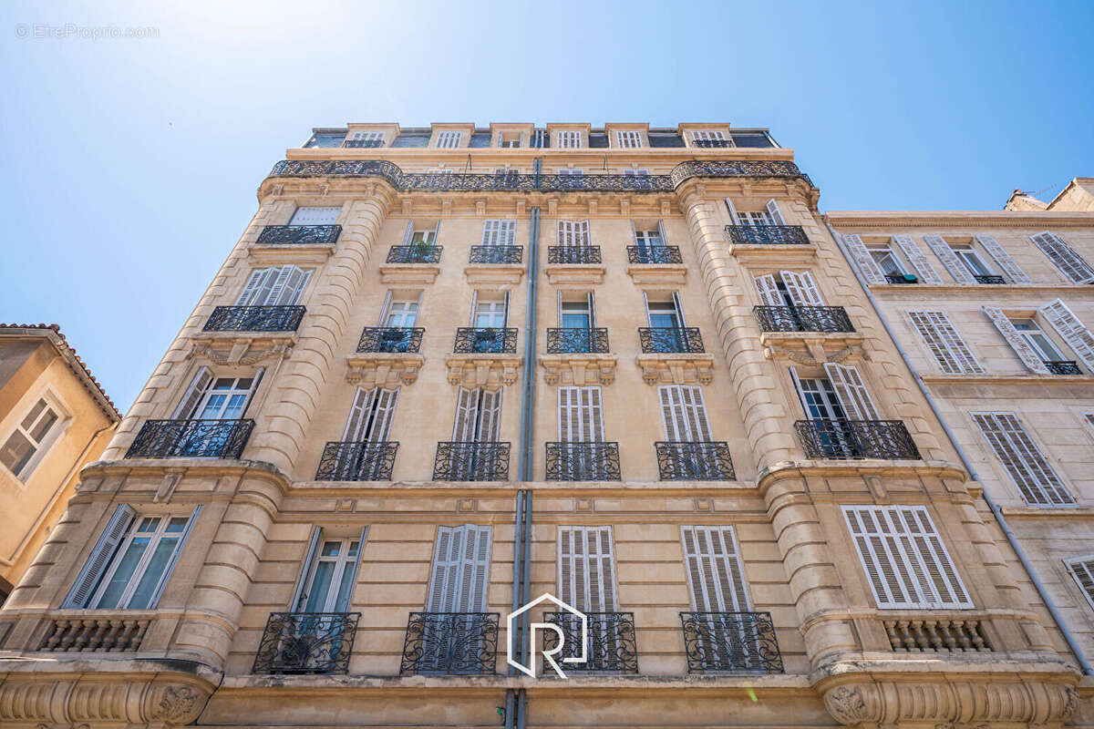 Appartement à MARSEILLE-6E