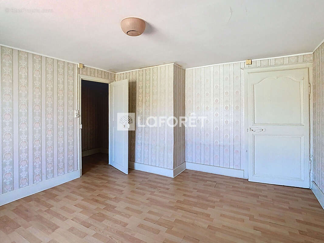 Maison à MAXEY-SUR-VAISE