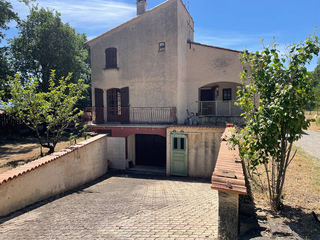 Maison à VINON-SUR-VERDON