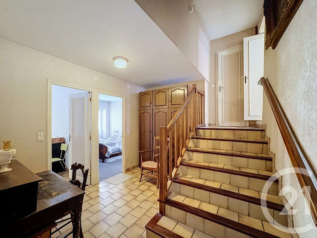 Maison 271 m² à Jegun  - photo 19