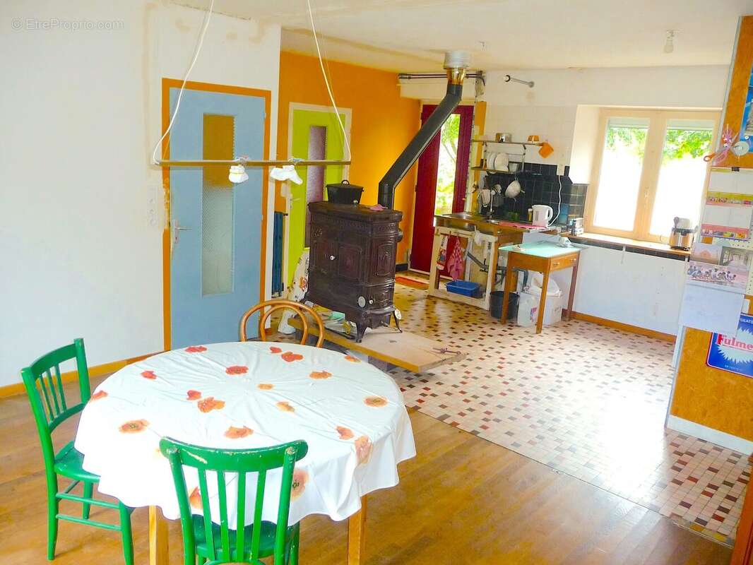 Maison à ARGENTRE-DU-PLESSIS