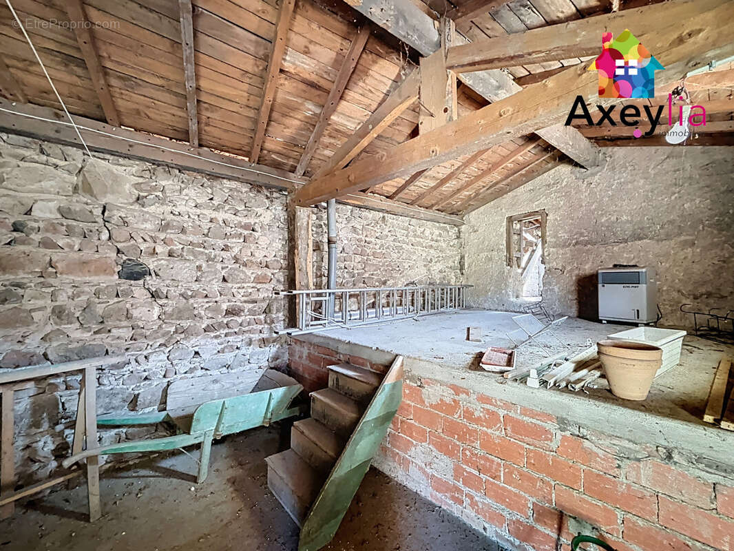 A vendre - renaison centre - maison de bourg, terrain, dependances et maisonette supplementaire - photo 18
