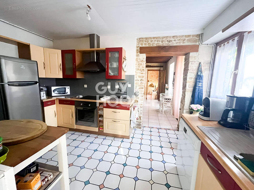 Maison à SAINT-MARTIN-DE-FONTENAY